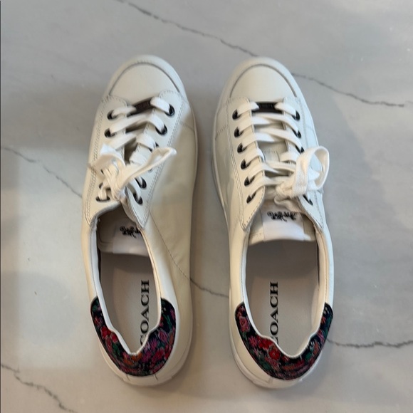 Coach NWOT White Leather Sneakers with Floral Accent on Heel Size 10 - Picture 1 of 5